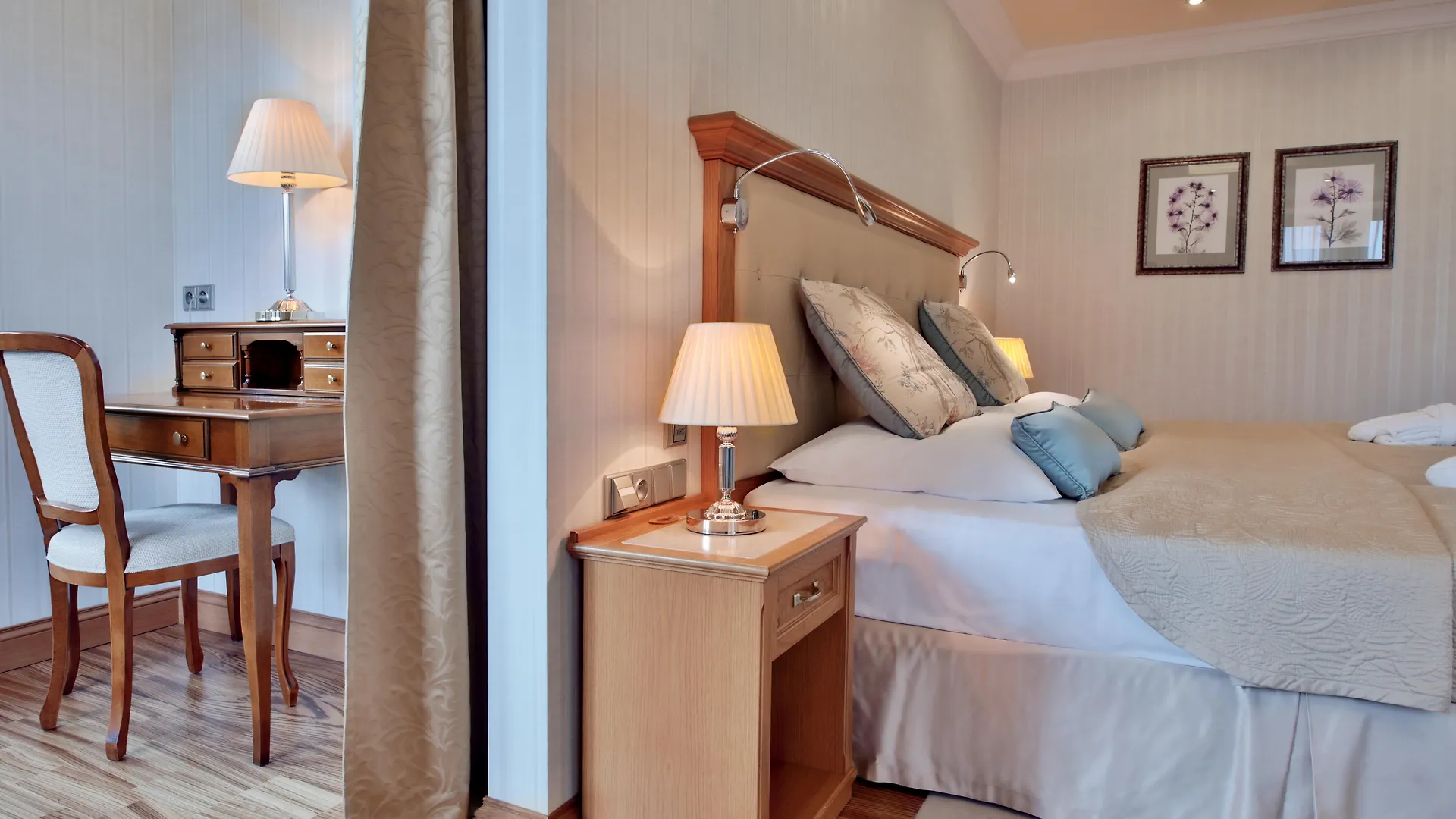 Retro Riverside Wellness Resort Karlovy Vary