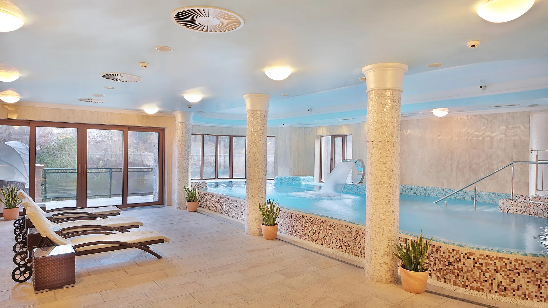 Retro Riverside Wellness Resort Karlovy Vary Hotel