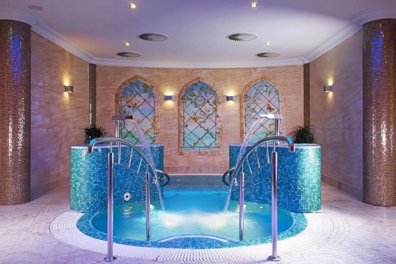 Retro Riverside Wellness Resort Karlovy Vary